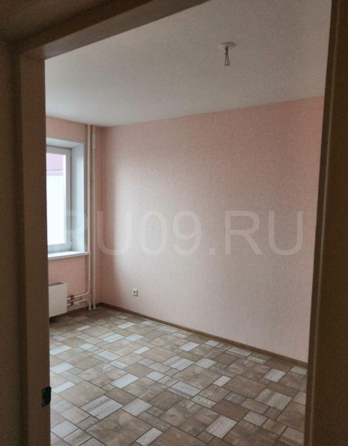 
   Продам 3-комнатную, 82.9 м², Титова ул, 8

. Фото 2.