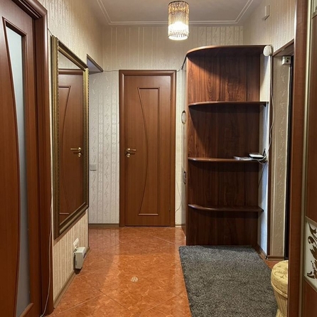 
  Продается 2-комн. квартира, 74.4 м², Алтайская ул, д. 10
. Фото 2.