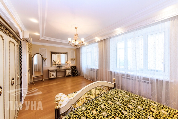 
   Продам 3-комнатную, 153.9 м², Дзержинского ул, 27

. Фото 15.