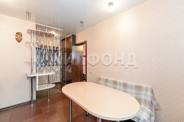 
   Продам 3-комнатную, 68 м², Лебедева ул, 11

. Фото 3.