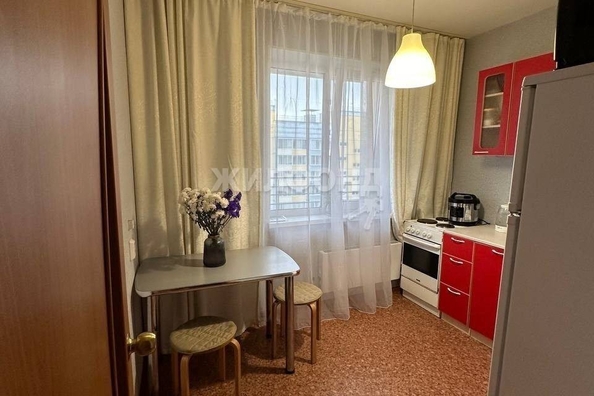 
   Продам 1-комнатную, 35.5 м², Дизайнеров ул, 11

. Фото 1.