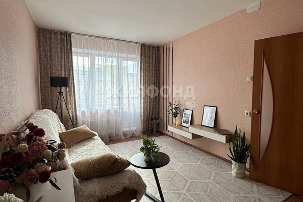 
   Продам 1-комнатную, 35.5 м², Дизайнеров ул, 11

. Фото 3.