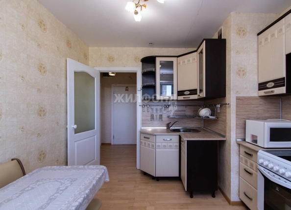 
   Продам 1-комнатную, 32.5 м², Иркутский тракт, 194в

. Фото 3.