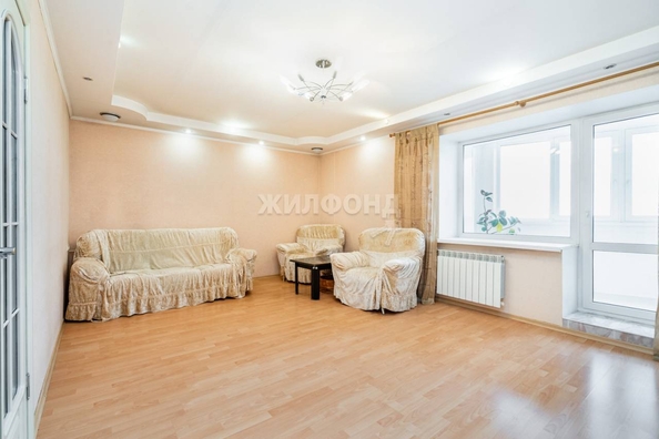 
   Продам 2-комнатную, 58 м², Иркутский тракт, 12

. Фото 3.