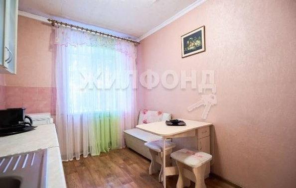 
   Продам 2-комнатную, 52.7 м², Октябрьская ул, 91а

. Фото 3.