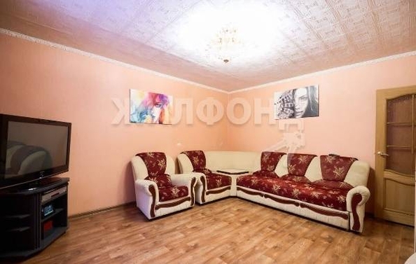 
   Продам 2-комнатную, 52.7 м², Октябрьская ул, 91а

. Фото 10.