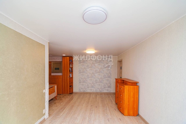 
   Продам 2-комнатную, 42.5 м², Строителей ул, 17

. Фото 3.