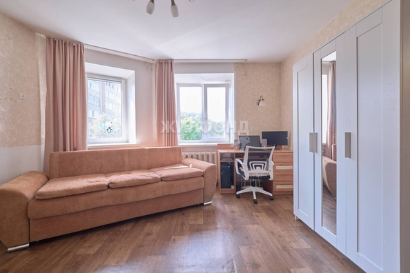 
   Продам 3-комнатную, 75 м², Ботанический пер, 16/3

. Фото 4.