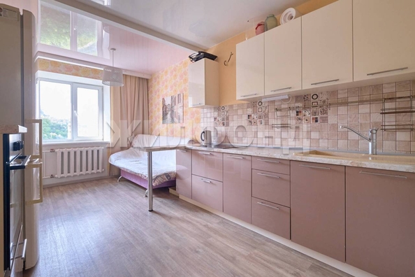 
   Продам 3-комнатную, 75 м², Ботанический пер, 16/3

. Фото 2.