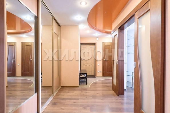 
  Продается 3-комн. квартира, 79.6 м², Сибирская ул, д. 111Б
. Фото 4.
