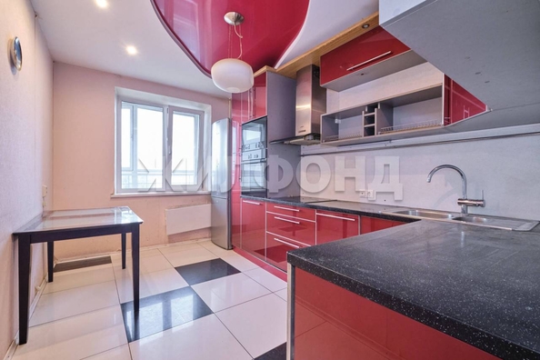 
   Продам 3-комнатную, 81 м², Урожайный пер, 30

. Фото 2.