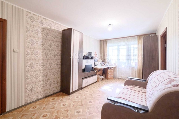 
   Продам 3-комнатную, 56.8 м², Бела Куна ул, 32

. Фото 2.