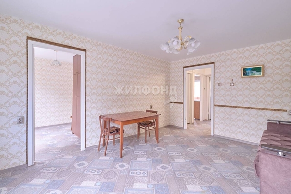 
   Продам 4-комнатную, 58.6 м², Лебедева ул, 111

. Фото 3.