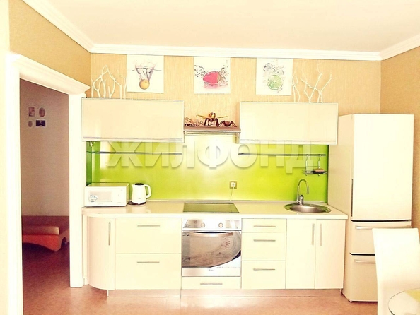 
   Продам 2-комнатную, 64 м², Рабочая 1-я ул, 44

. Фото 3.