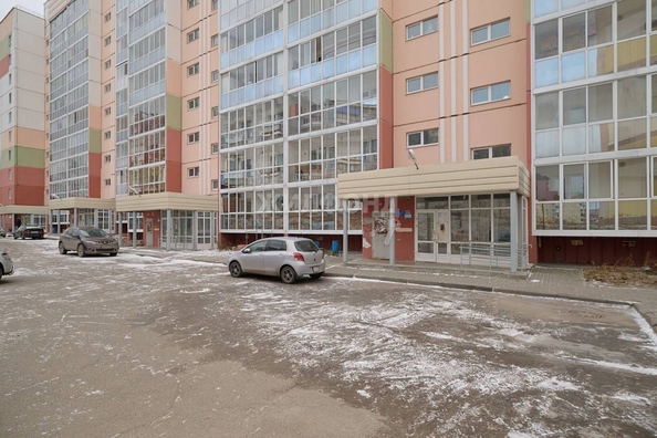 
   Продам 3-комнатную, 87 м², Обручева ул, 12Б

. Фото 2.