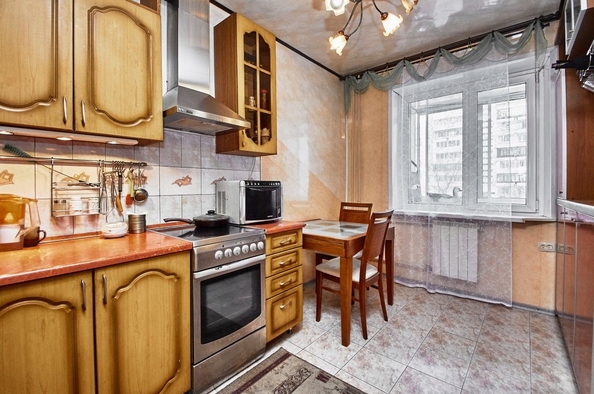 
   Продам 3-комнатную, 63.5 м², Сибирская ул, 104

. Фото 4.