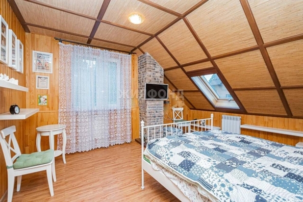 
   Продам дом, 240 м², Дзержинское

. Фото 4.