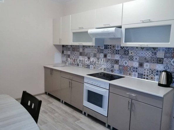 
   Продам 2-комнатную, 59.6 м², Королева ул, 12

. Фото 2.