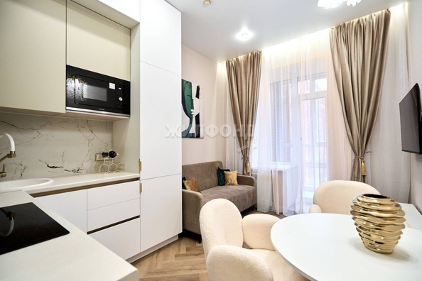 
   Продам 2-комнатную, 40 м², Исаака Левитана, 1

. Фото 1.