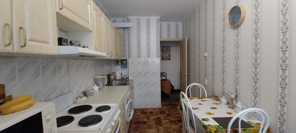 
   Продам 3-комнатную, 65 м², Ивана Черных ул, 24

. Фото 17.