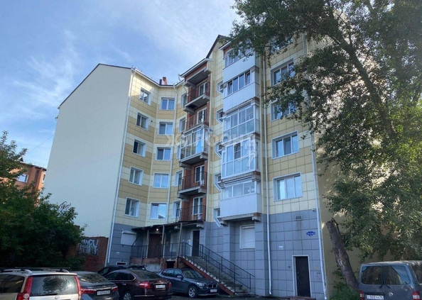 
   Продам 1-комнатную, 39.7 м², Большая Подгорная ул, 38

. Фото 2.