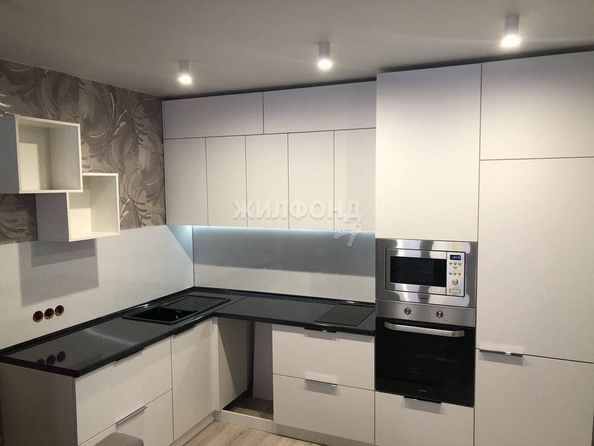 
   Продам 2-комнатную, 59 м², Андрея Крячкова ул, 19

. Фото 1.