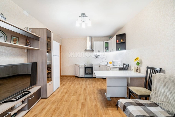 
   Продам 3-комнатную, 59.3 м², Герасименко ул, 3/16

. Фото 1.