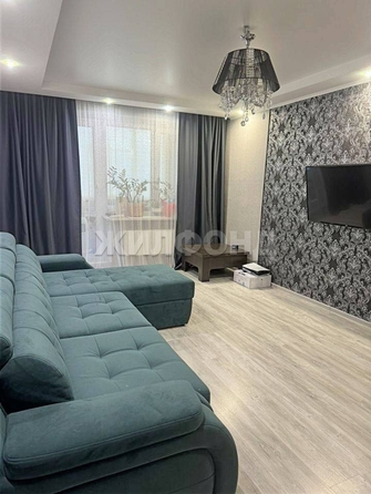 
   Продам 2-комнатную, 63 м², Рабочая 1-я ул, 4

. Фото 2.