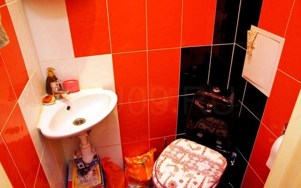 
  Продается 2-комн. квартира, 50 м², Нижний пер, д. 45
. Фото 8.