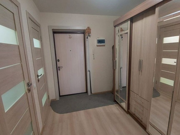 
  Продается 2-комн. квартира, 53 м², Набережная Озера ул, д. 22
. Фото 18.