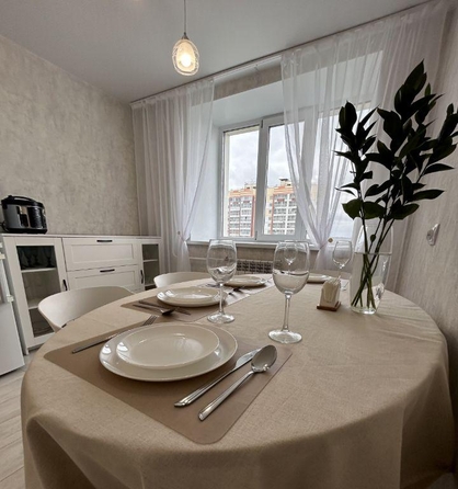 
  Продается 3-комн. квартира, 84 м², Кедровая ул, д. 34
. Фото 1.