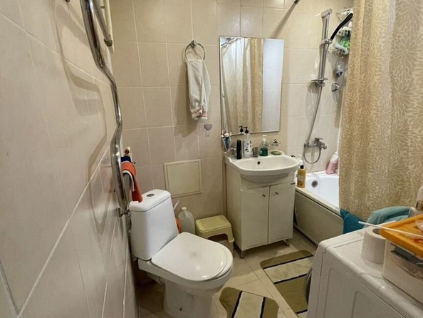 
  Продается 2-комн. квартира, 46.6 м², Репина ул, д. 15
. Фото 10.