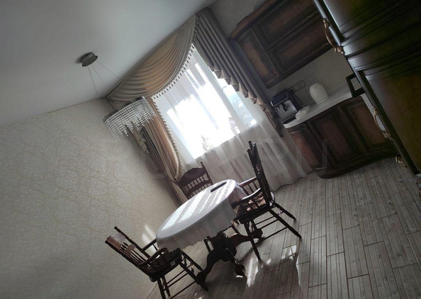 
  Продается 4-комн. квартира, 128 м², Карповский пер, д. 12
. Фото 4.