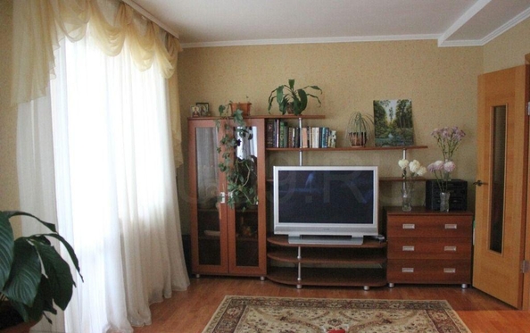 
   Продам 3-комнатную, 75.5 м², Зеленая ул, 33

. Фото 2.