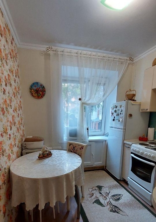 
   Продам 2-комнатную, 43 м², Дзержинского ул, 60а

. Фото 9.