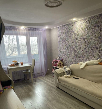 
   Продам 3-комнатную, 61.8 м², Светлый поселок, 58а

. Фото 3.