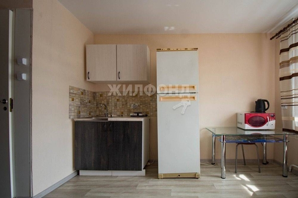 
   Продам секционку, 16 м², Елизаровых ул, 49

. Фото 3.