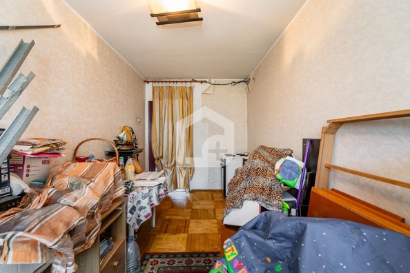 
   Продам 4-комнатную, 76.3 м², Лебедева ул, 76/1

. Фото 2.