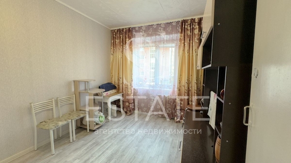 
   Продам 3-комнатную, 62.5 м², Калинина ул, 133

. Фото 3.