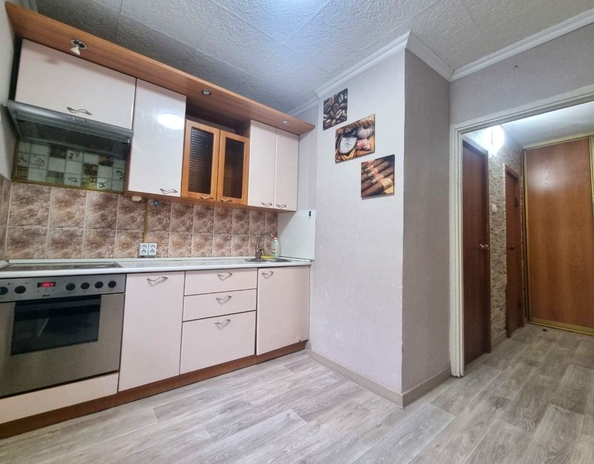 
   Продам 2-комнатную, 54.3 м², 79 Гвардейской Дивизии ул, 9

. Фото 7.