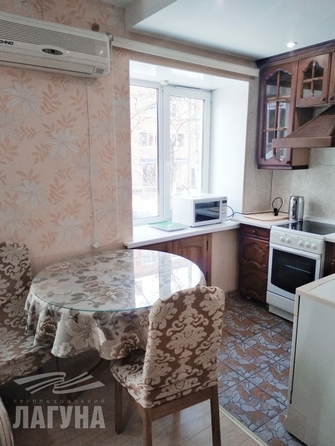 
  Сдам в аренду 3-комнатную квартиру, 50.7 м², Томск

. Фото 1.