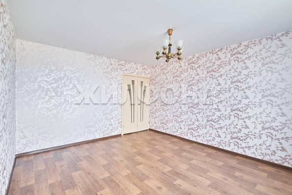 
   Продам 3-комнатную, 65.5 м², Сибирская ул, 102/2

. Фото 1.