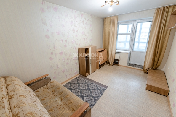 
  Сдам в аренду 3-комнатную квартиру, 79 м², Томск

. Фото 1.