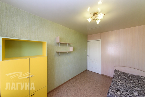 
   Продам 2-комнатную, 42.7 м², Артема ул, 19

. Фото 3.