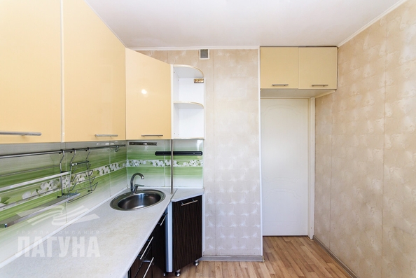 
   Продам 2-комнатную, 42.7 м², Артема ул, 19

. Фото 16.