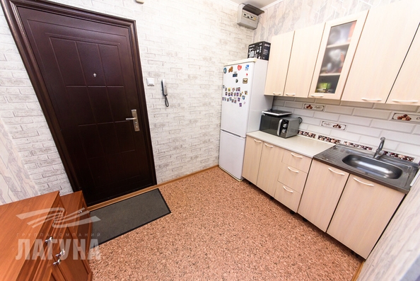 
   Продам 2-комнатную, 39 м², Обручева ул, 12

. Фото 13.