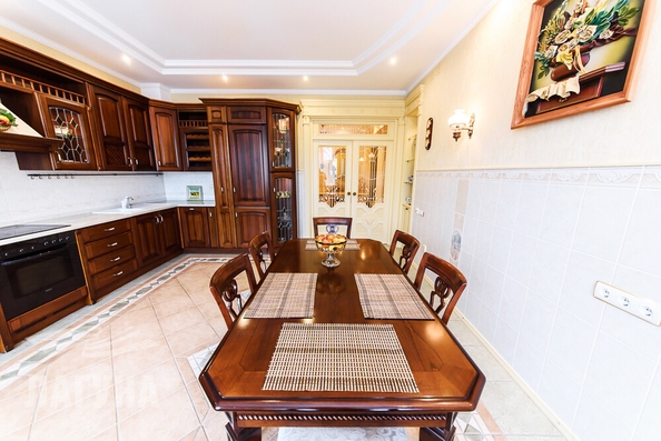 
   Продам 3-комнатную, 153.9 м², Дзержинского ул, 27

. Фото 30.