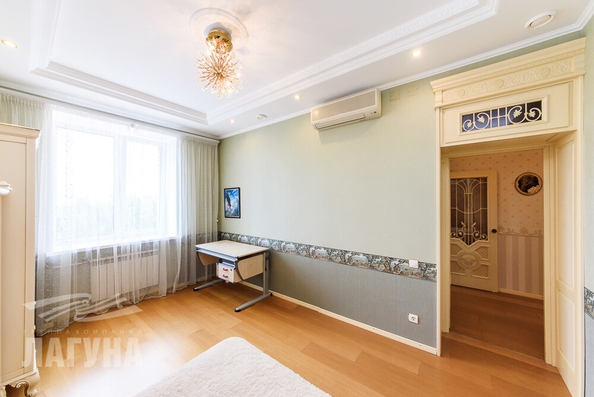 
   Продам 3-комнатную, 153.9 м², Дзержинского ул, 27

. Фото 32.