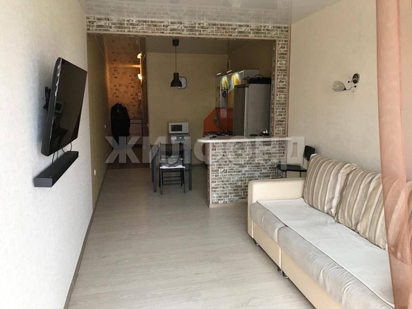 
   Продам студию, 32 м², Сибирская ул, 93

. Фото 5.