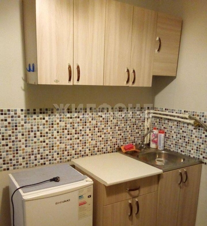
   Продам 1-комнатную, 29.8 м², Розы Люксембург ул, 42

. Фото 4.